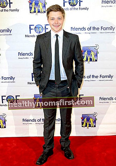 Sterling Knight di acara Family Matter Benefit & Celebration pada Maret 2014