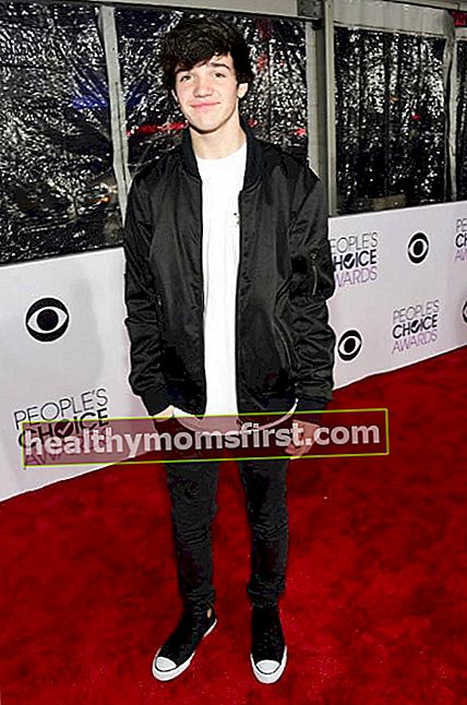 Aaron Carpenter di People's Choice Awards pada Januari 2016
