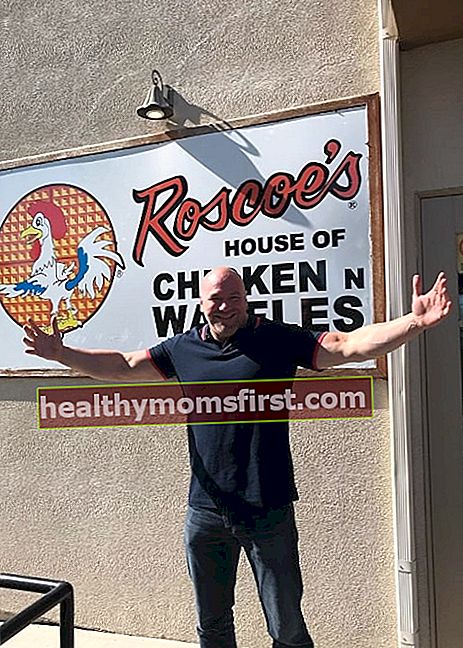 Dana White terlihat saat berpose untuk kamera di Roscoe's Chicken & Waffles pada Agustus 2019
