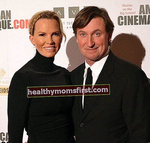 Wayne Gretzky dan Janet Jones seperti yang terlihat pada Desember 2013