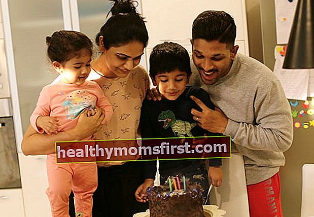 Allu Arjun bersama keluarganya seperti yang terlihat pada April 2018