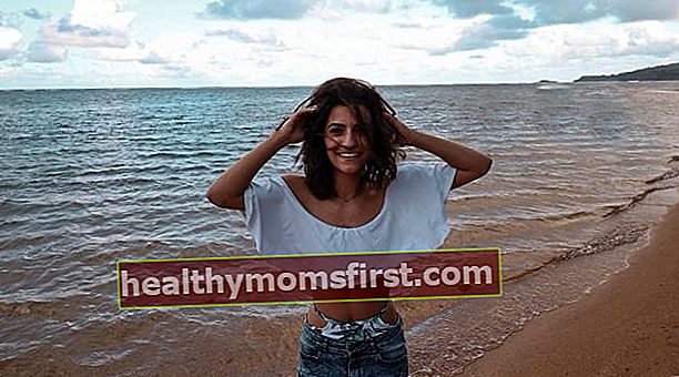 Soni Nicole Bringas terlihat saat berpose di tepi pantai sambil menikmati waktunya di Hawaii, Amerika Serikat pada November 2018.