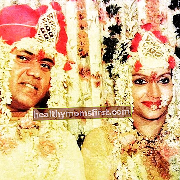 Jayshree T. seperti yang terlihat dalam foto bersama suaminya Jayprakash Karnataki pada hari pernikahannya pada tahun 1989