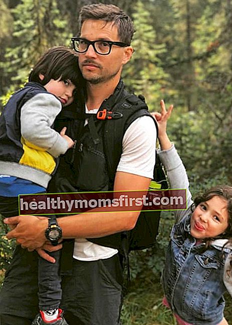 Logan Marshall-Green bersama anak-anaknya seperti yang terlihat pada Agustus 2017
