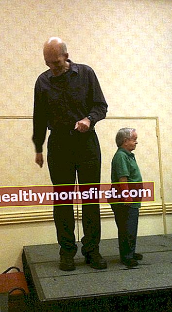 2013年9月に俳優のフェリックスシラと一緒に背が高く立っているときに見られるカレルストルイケン