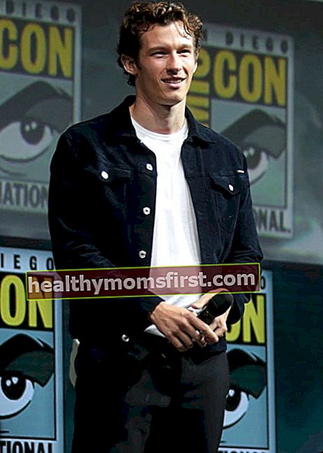 Callum Turner di San Diego Comic Con pada Juli 2018