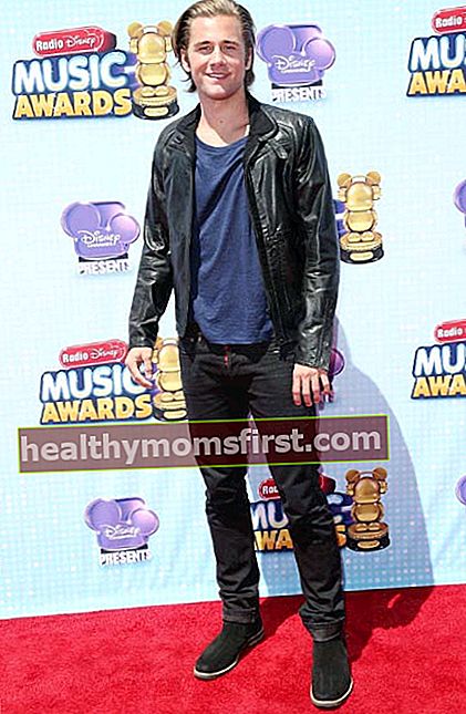 ลุคเบนวาร์ดในงาน Radio Disney Music Awards ในเดือนเมษายน 2014