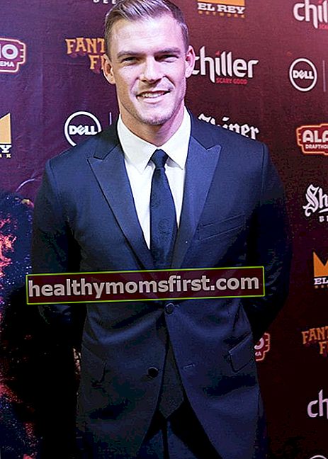 Alan Ritchson seperti yang dilihat pada bulan September 2015