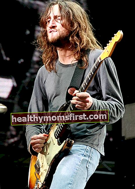 John Frusciante seperti yang terlihat pada Februari 2014