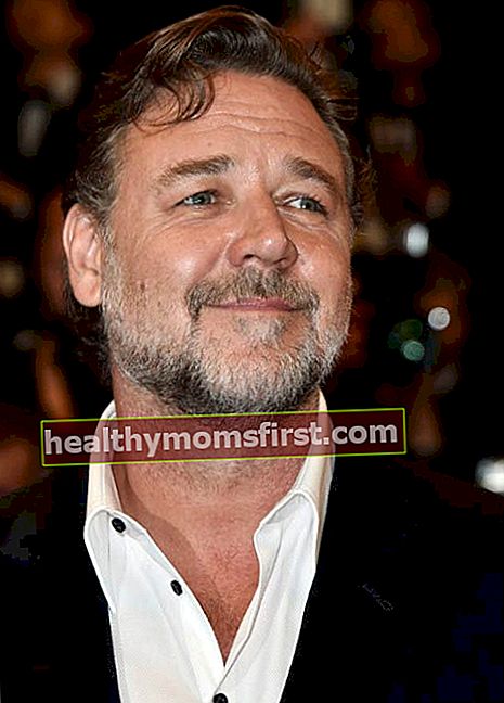 Russell Crowe di pemutaran perdana The Nice Guys selama Festival Film Cannes ke-69 pada Mei 2016