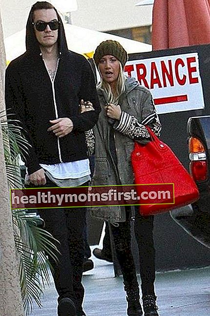 Ashley Tisdale และ CM French
