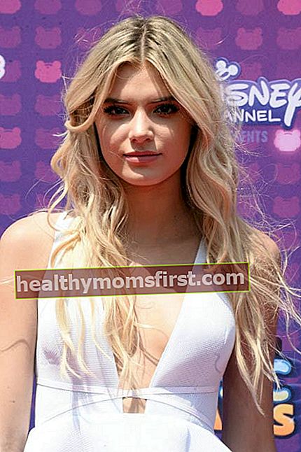 Alissa Violet จากงาน Radio Disney Music Awards ในเดือนเมษายน 2559