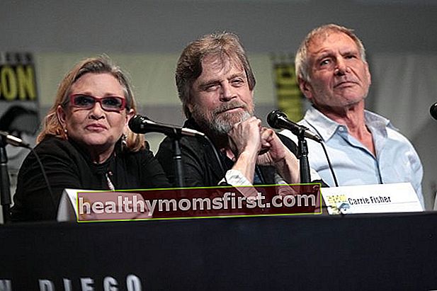 Carrie Fisher, Mark Hamill, dan Harrison Ford bercakap di San Diego Comic-Con International untuk Star Wars The Force Awakens pada tahun 2015