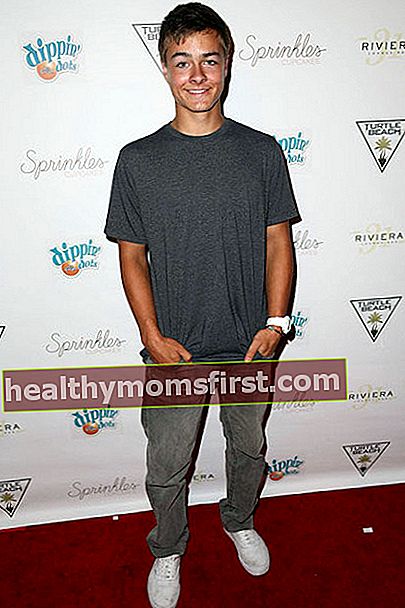 Peyton Meyer saat Ulang Tahun ke-18 Blake Michael di Riviera 31 pada 9 Agustus 2014.