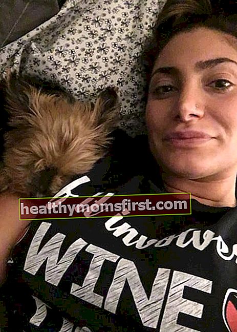 Deena Nicole Cortese dalam selfie dengan anjingnya seperti yang terlihat pada Maret 2018