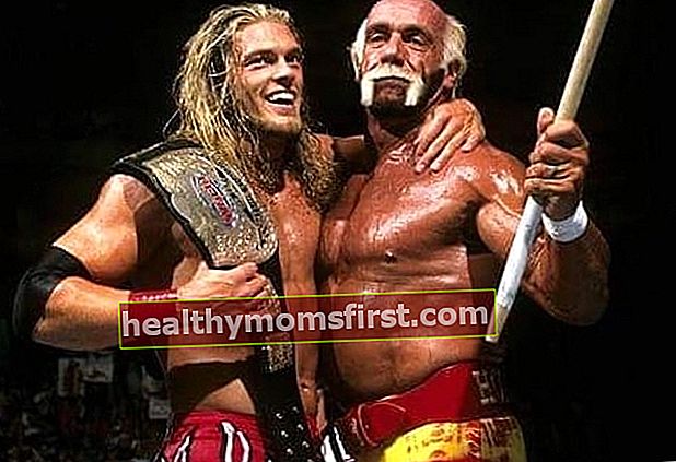 Hulk Hogan (Kanan) dengan Adam "Edge" Copeland