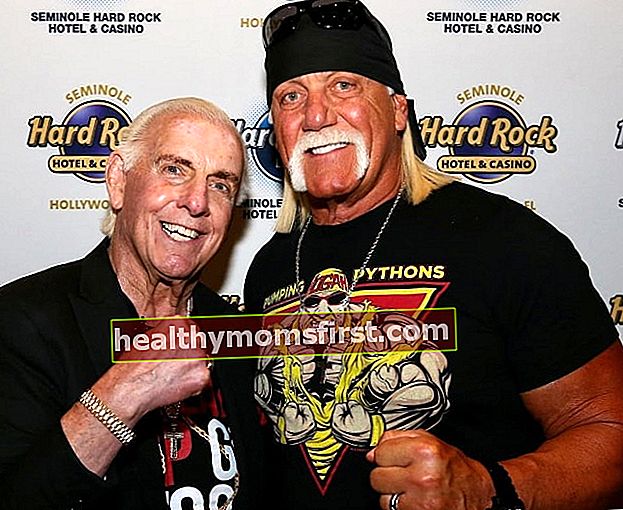 Hulk Hogan (Kanan) bersama Ric Flair di Hard Rock Holly Hotel & Casino pada Juni 2018